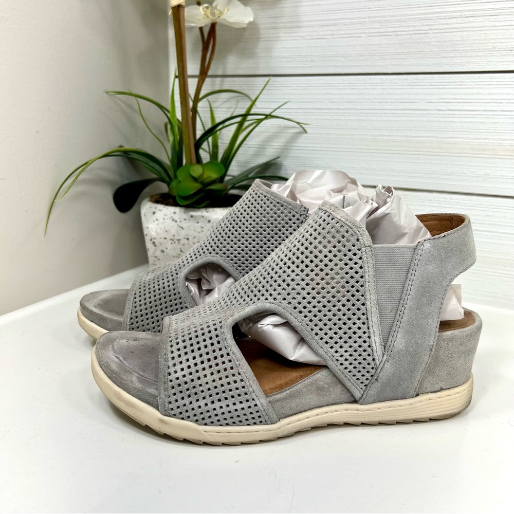 Sofft Gray Perforated Leather Women's Sandals size 9